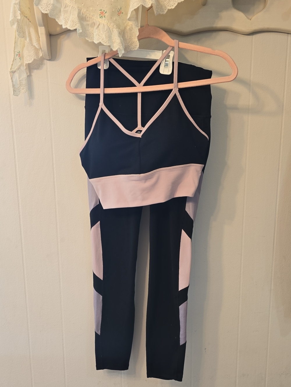 Gaiam Sports Bra & Leggings Set